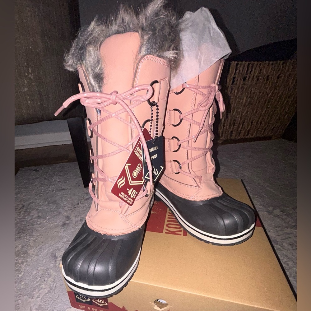 Women's Winter Boots with Faux Fur Lining - Pink and Black